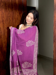 Elegant Plum Purple Hand-Block Printed Mul Cotton Saree with Classic White Sleeveless Blouse – Traditional Ethnic Wear