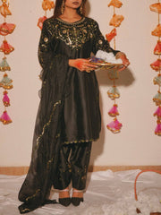 Elegant Black Embroidered Kurta Pant Set with Dupatta