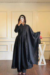 Black Mandarin Neck Flared Anarkali Kurta Set with Scallop Dupatta