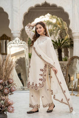 Elegant Off-White Embroidered Kurta Pant Set with Dupatta