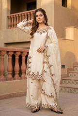 Elegant Off-White Embroidered Kurta Pant Set with Dupatta